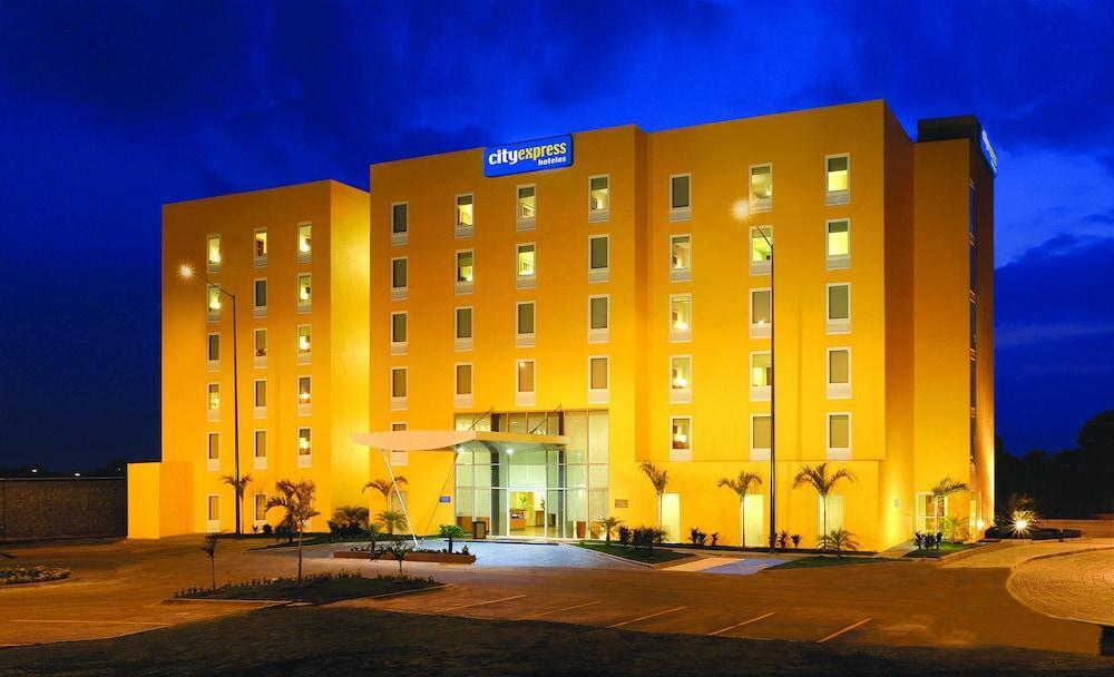 City Express By Marriott Irapuato Norte Eksteriør bilde